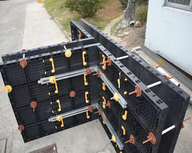 Tấm cốp pha nhựa mô-đun ghép góc với khóa liên kết